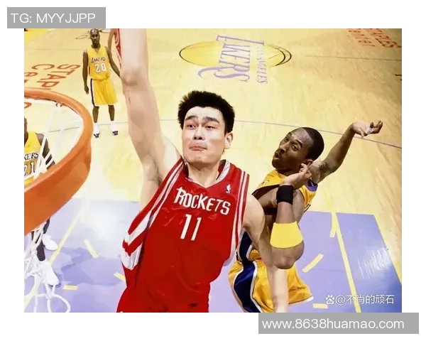 姚明在赛场上的神态与情感流露深刻影响了篮球文化与球迷心灵 姚明在赛场上的神态与情感流露深刻影响了篮球文化与球迷心灵