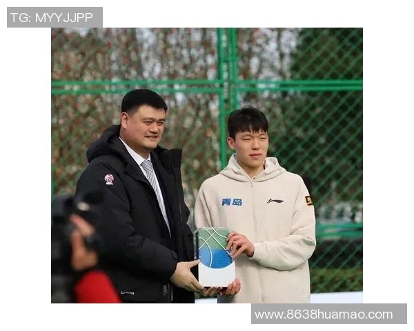 姚明盛赞诺瓦克的坚持与奋斗精神对体育界的深远影响 姚明盛赞诺瓦克的坚持与奋斗精神对体育界的深远影响